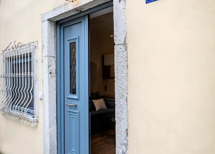 Dirapera Port Daire