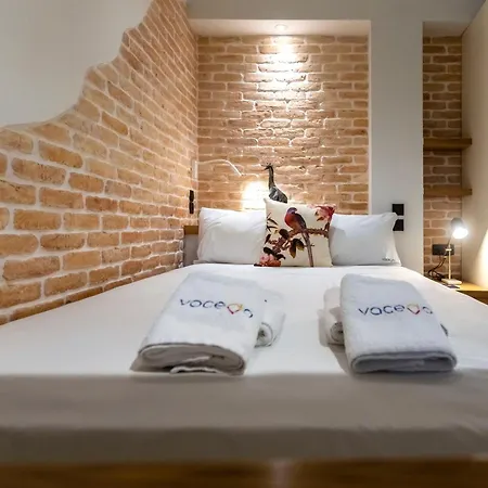 Dirapera Port Corfu (city)